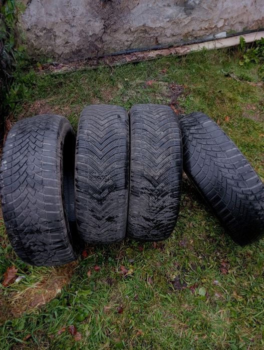 Opony 235/60/18 Komplet Bridgestone