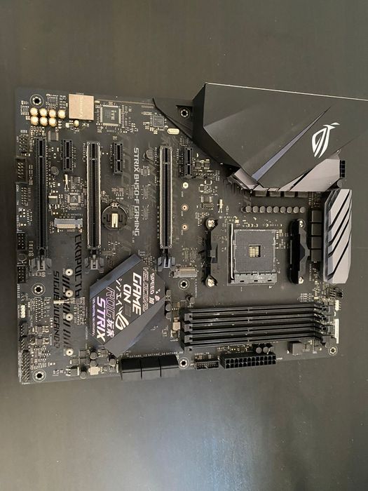 ASUS ROG STRIX B450-F Gaming (Peças/Reparação)