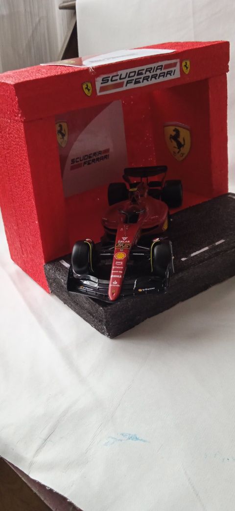Boxe Ferrari F1 , Carlos Sainz 2022