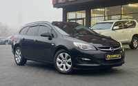 Opel Astra Sports Tourer 2015