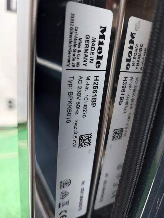 Духова шафа під забудову з піролітичною очисткою Miele