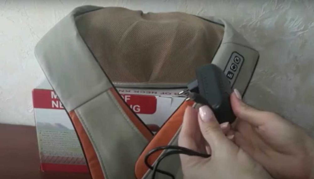Массажёр для шеи и плеч Massager of Neck Kneading