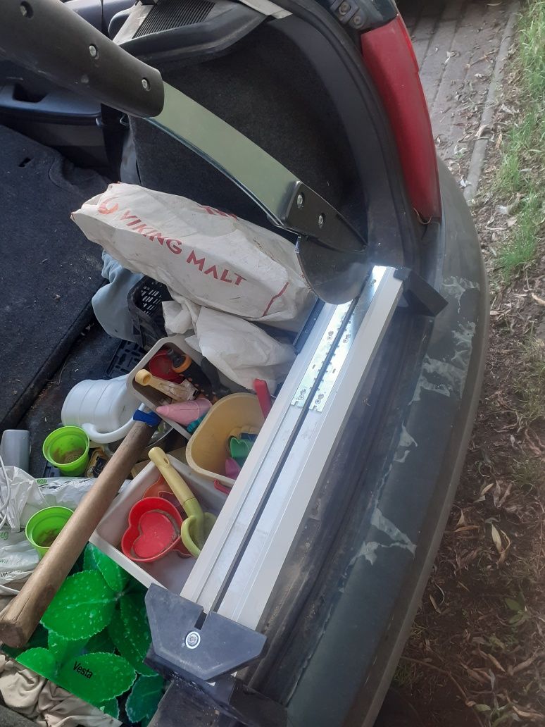 Gilotyna do cięcia paneli