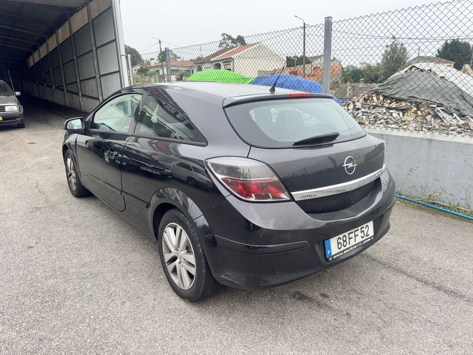 Opel Astra GTC 1.3CDTI 90 CV 5 L