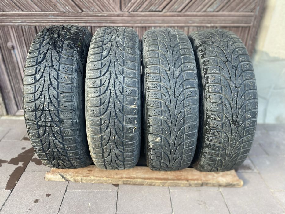 Продам комплект зимової резини на дисках. 175/70/R13 82T