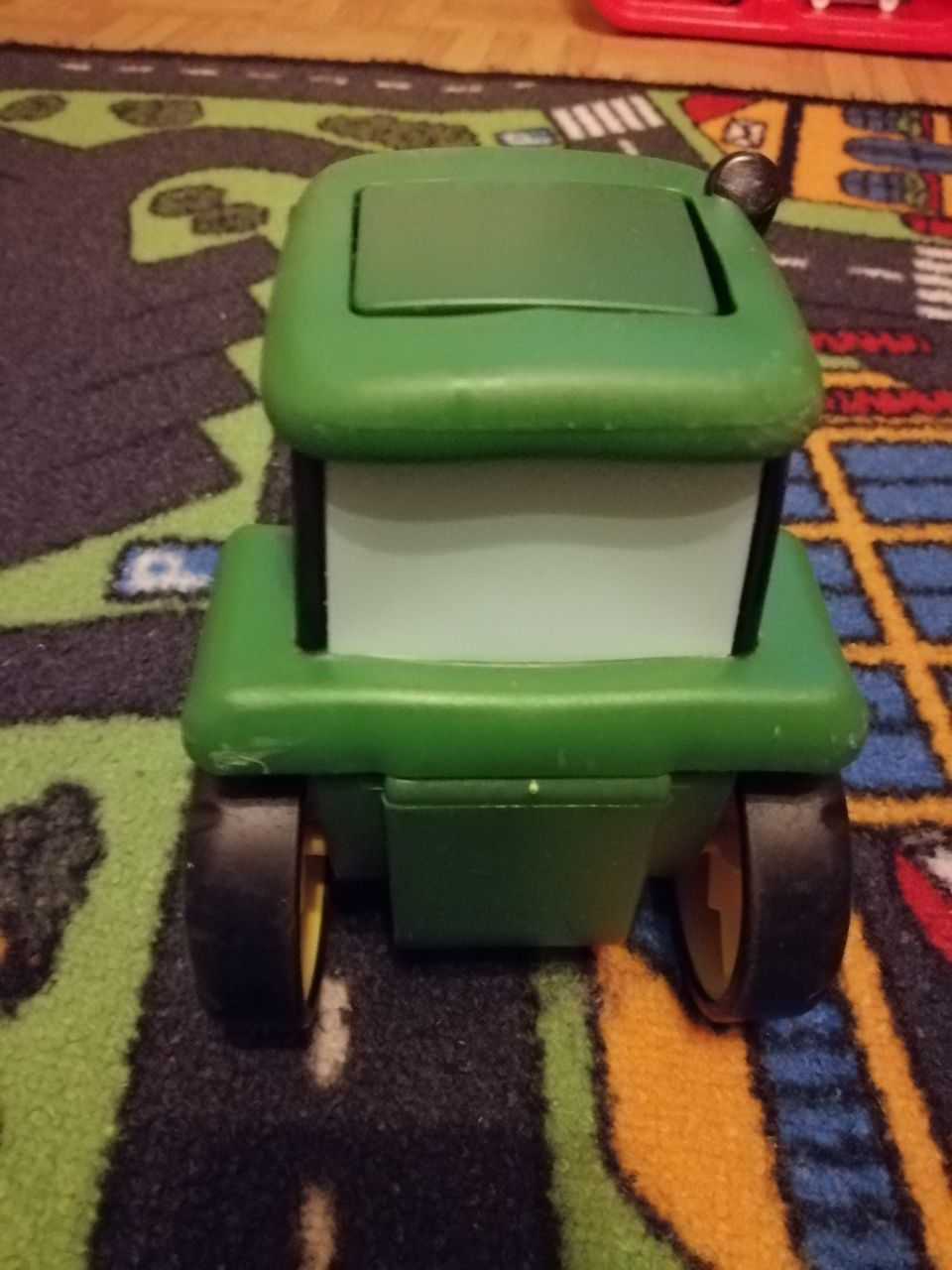 Traktor john deere zabawka