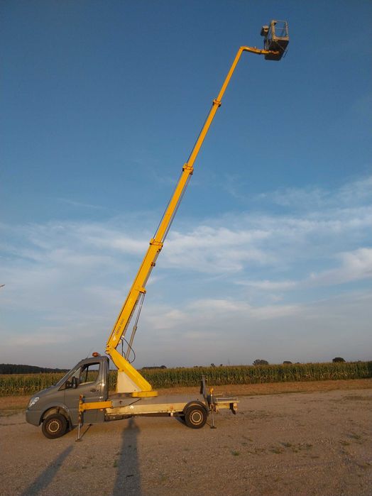 Podnośnik koszowy Mercedes, 20m ,UDT