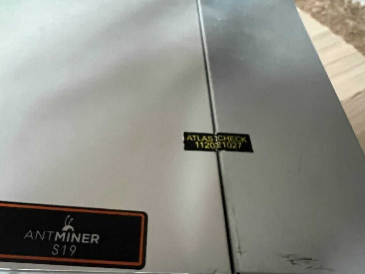 ASIC Bitmain Antminer S19 95Th/s.