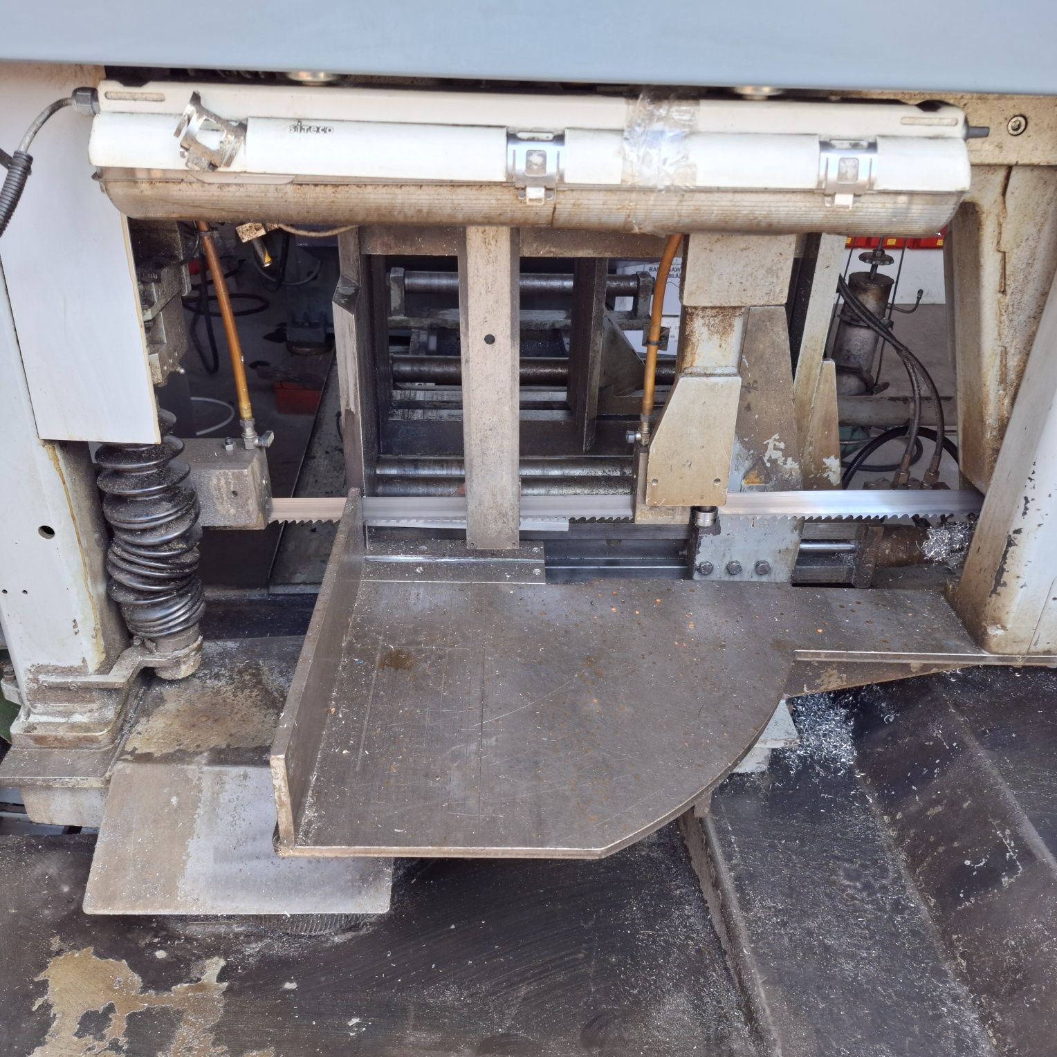 MEBA 335 GA Automat. Piła taśmowa przecinarka.