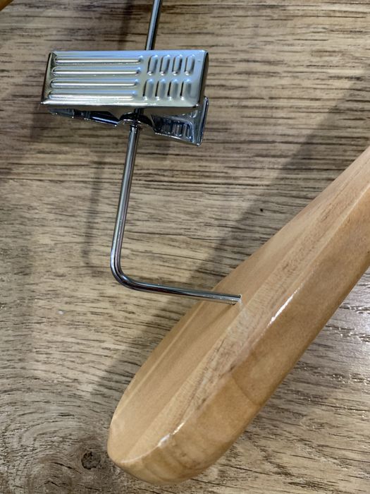 Вішалки, тремпель ( дерево, метал)