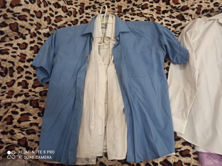 Подросток рубашки