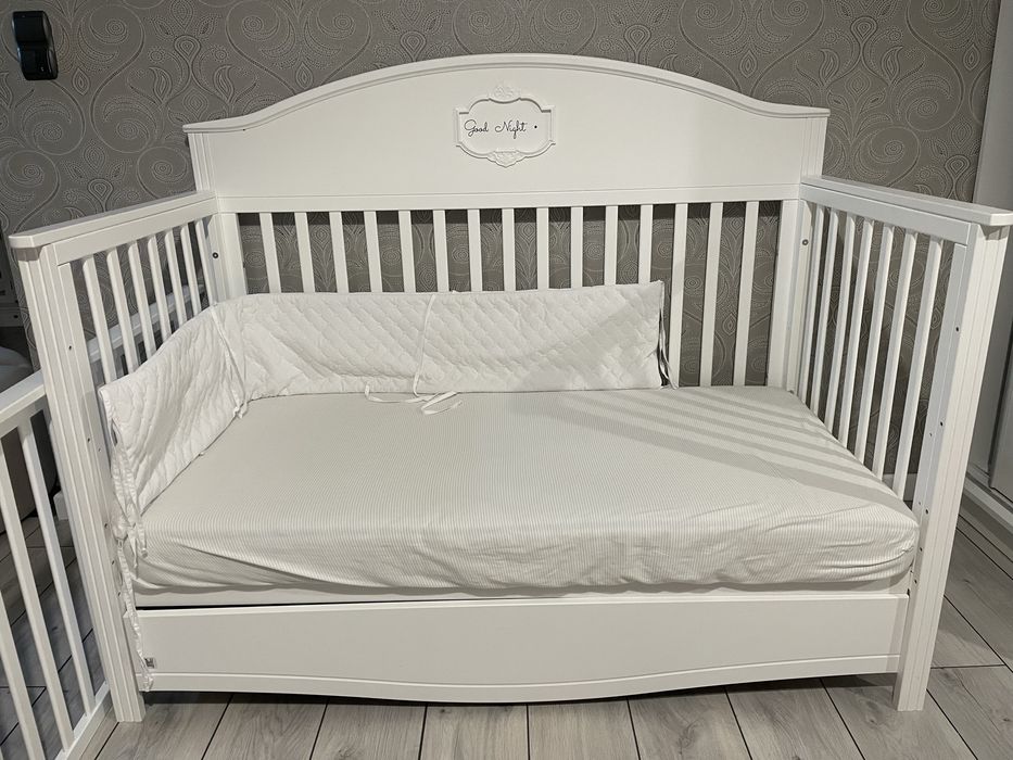Łóżeczko dziecięce Bellamy Goodnight SNOW białe 140x70 z funkcja sofy