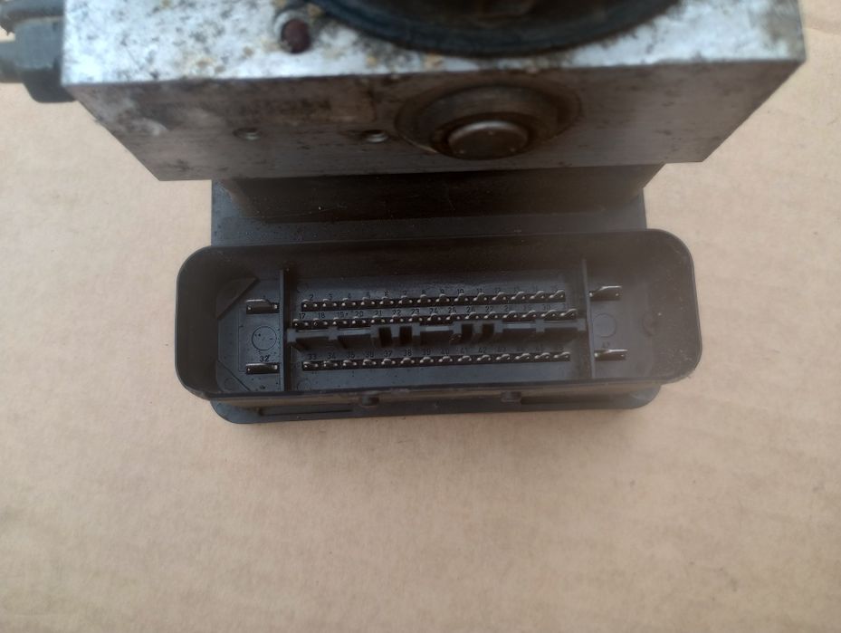 VW Golf lV 4 Bora pompa sterownik ABS/ESP Motion 4x4 1J0.614.517 F