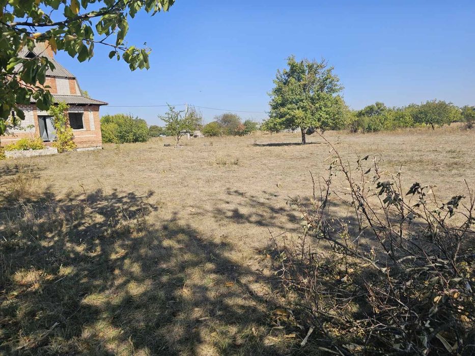 Продажа участка 61 сотка,под строительство,правильной формы,есть дом,