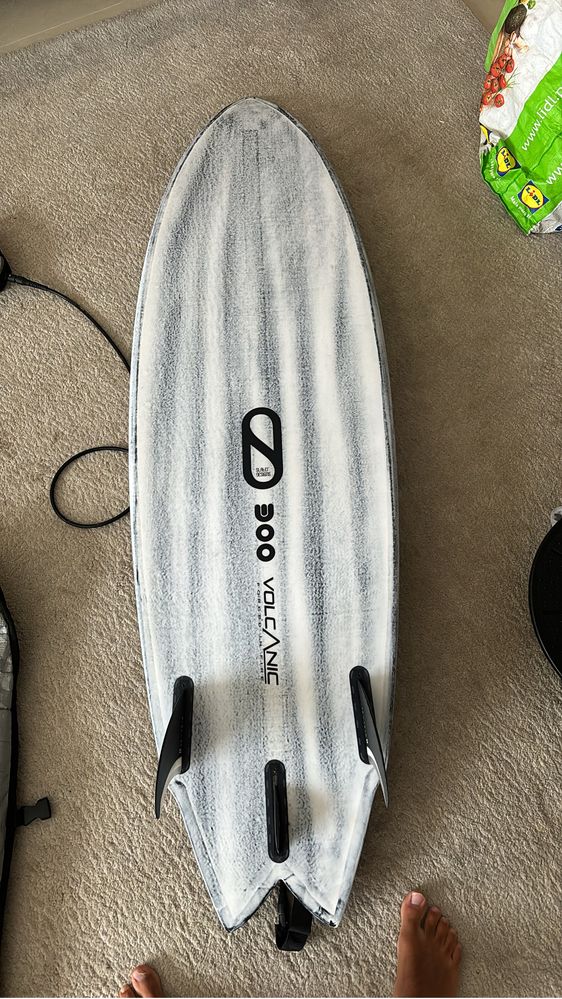 Prancha de surf Great White Twin 5’7” Slater Designs