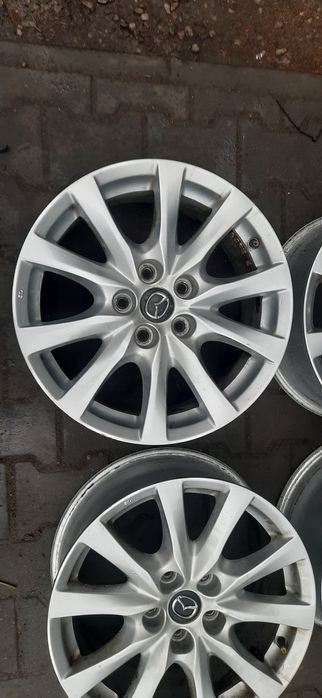 Mazda 17 5x114,3 et 50 komplet