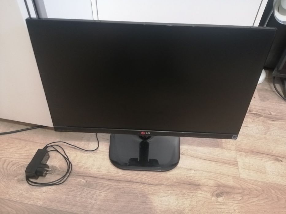 Monitor LG 23MP65 używany