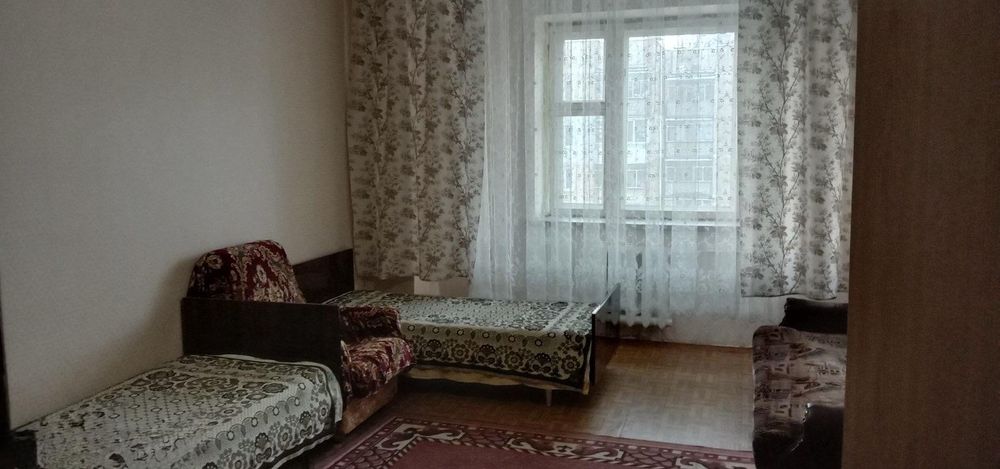 Продам 3-кімнатну квартиру у центрі Броварів NP