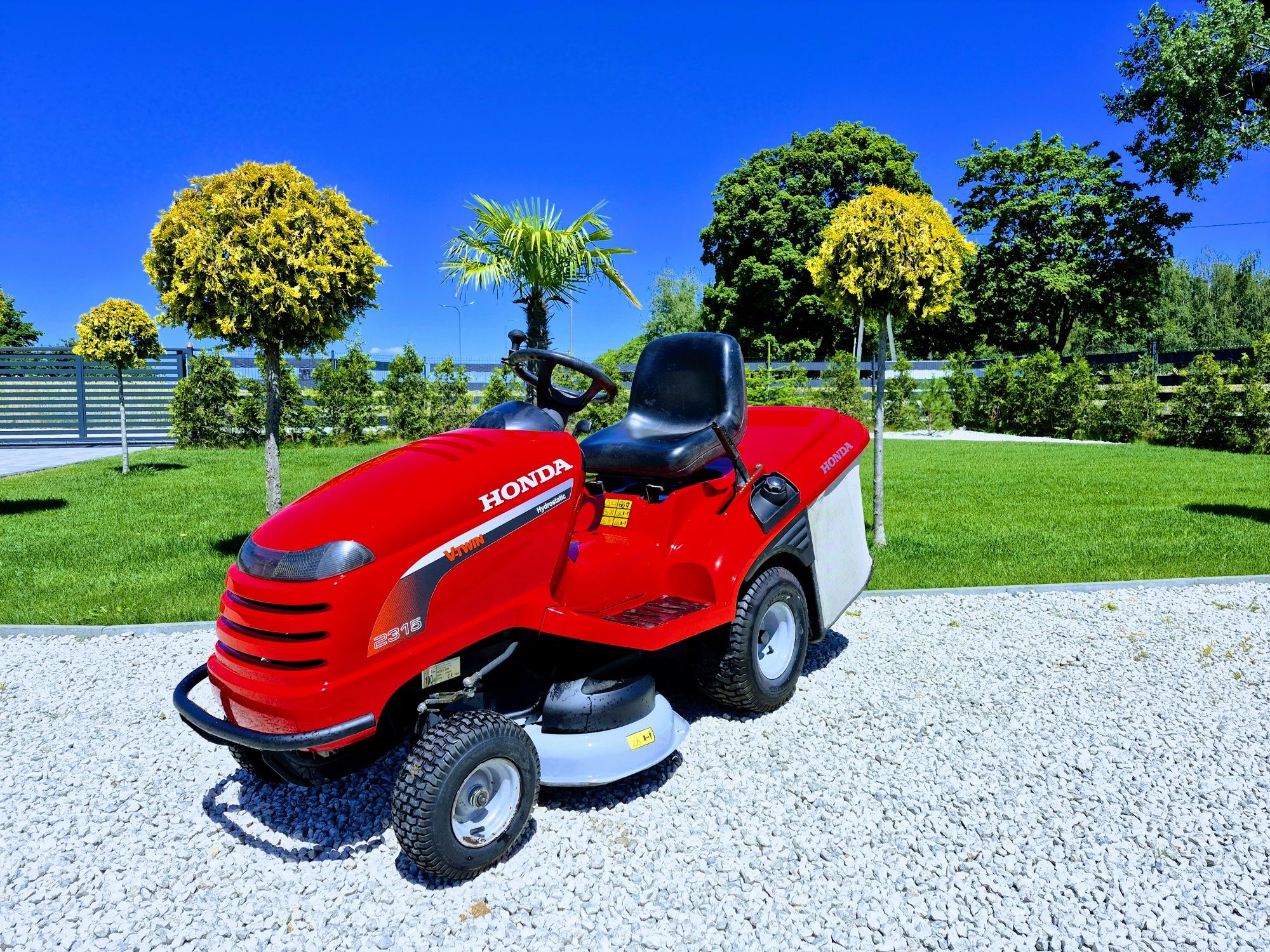 Kosiarka traktorek Honda 2315 V2 2 noże kosz