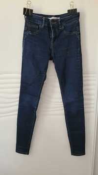 Spodnie jeansowe dżinsy  push up bershka 34 XS