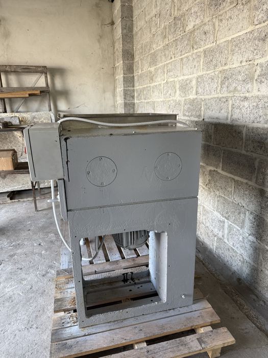 Промислова Фарш мішалка Л5-ФМУ 150 в ідеальному стані