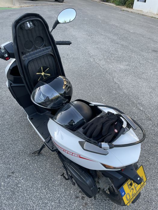 Moto kewaay 50cc ano 2024