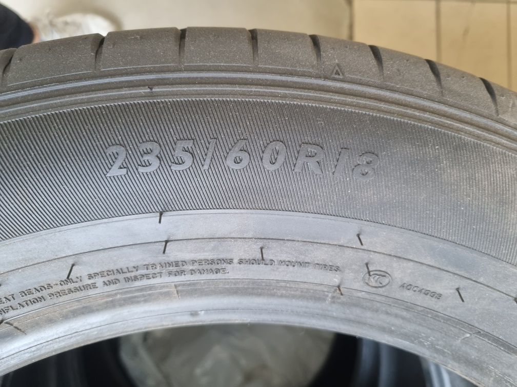 Opony 2023  235/60 R18