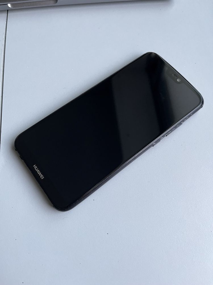 HUAWEI P20 LITE em Bom Estado