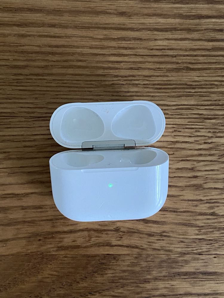 Футляр до AirPods 3