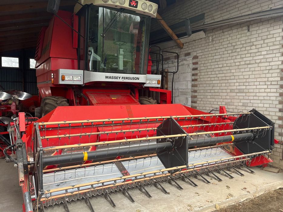 Massey Ferguson 32  Kombajn zbożowy Massey Ferguson 32