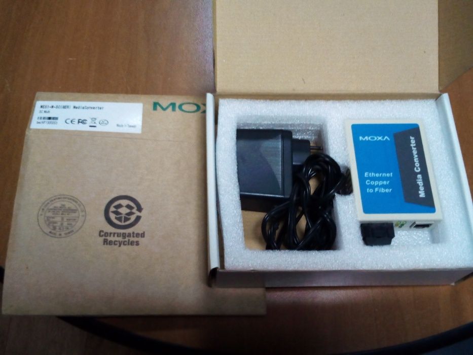Медиаконвертор MOXA