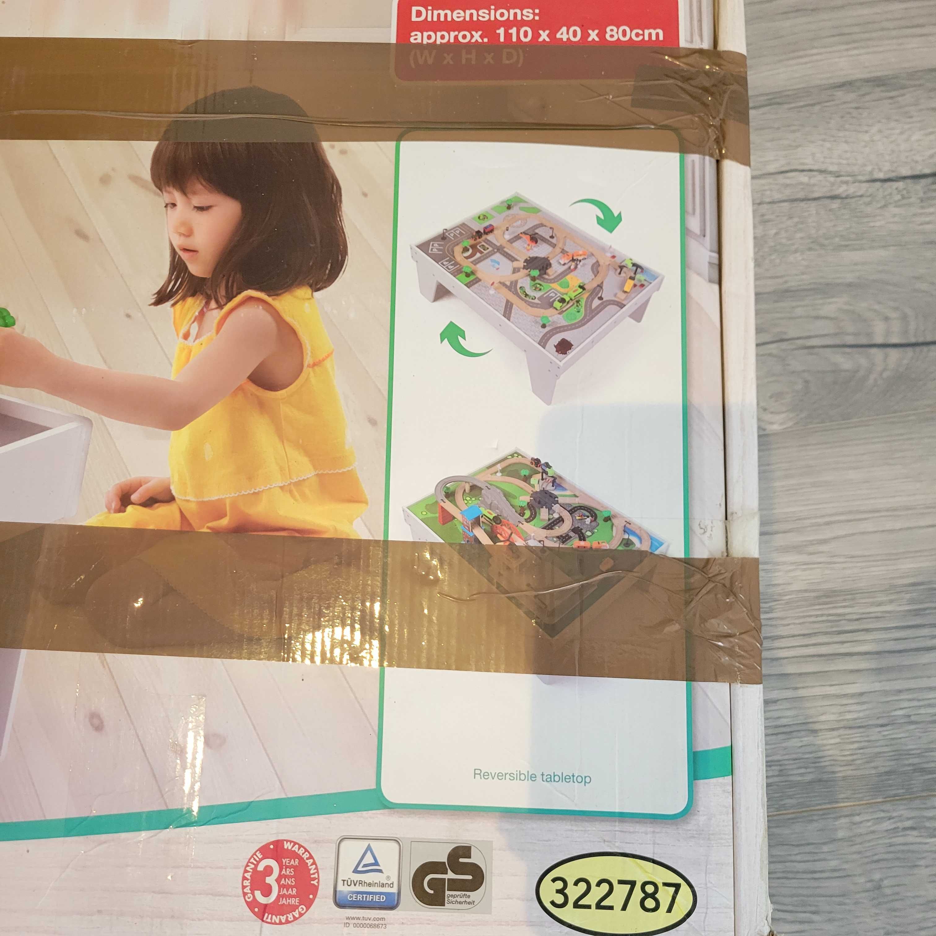 Дерев'янний ігровий столик Playtive Junior