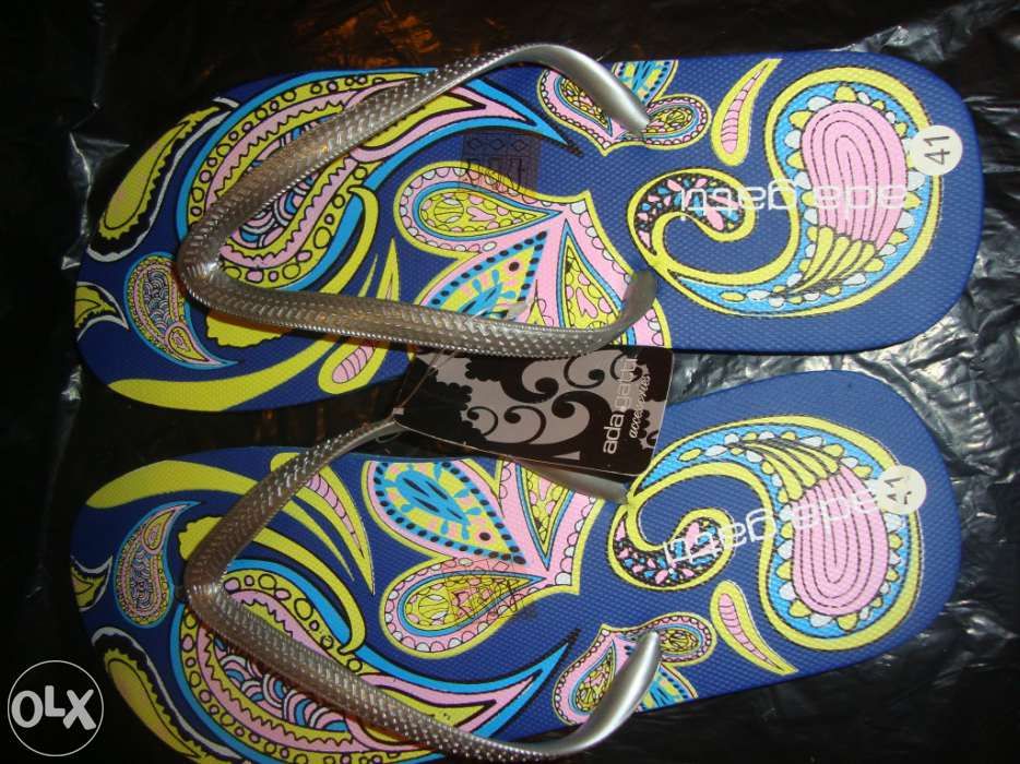 2 Chinelos e 1 Cunha, de Marca e Originais (2 Novos, 1 Quase Novo)