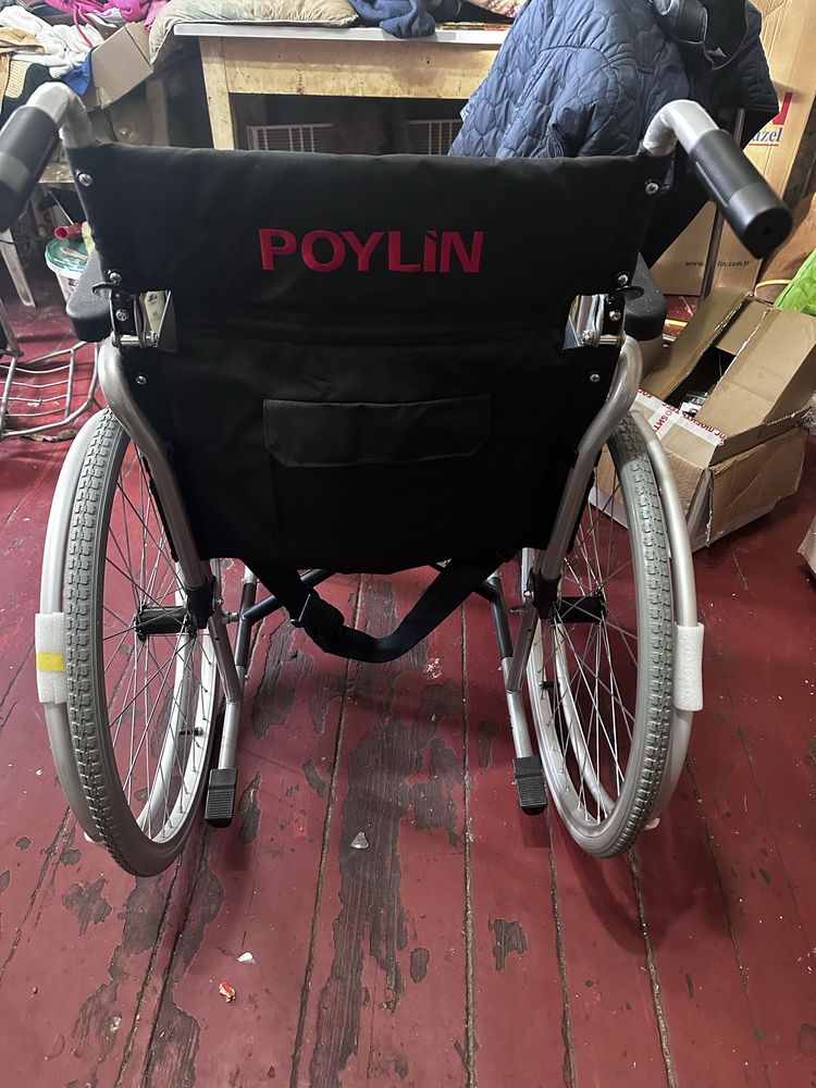 Продам инвалидную коляску новую