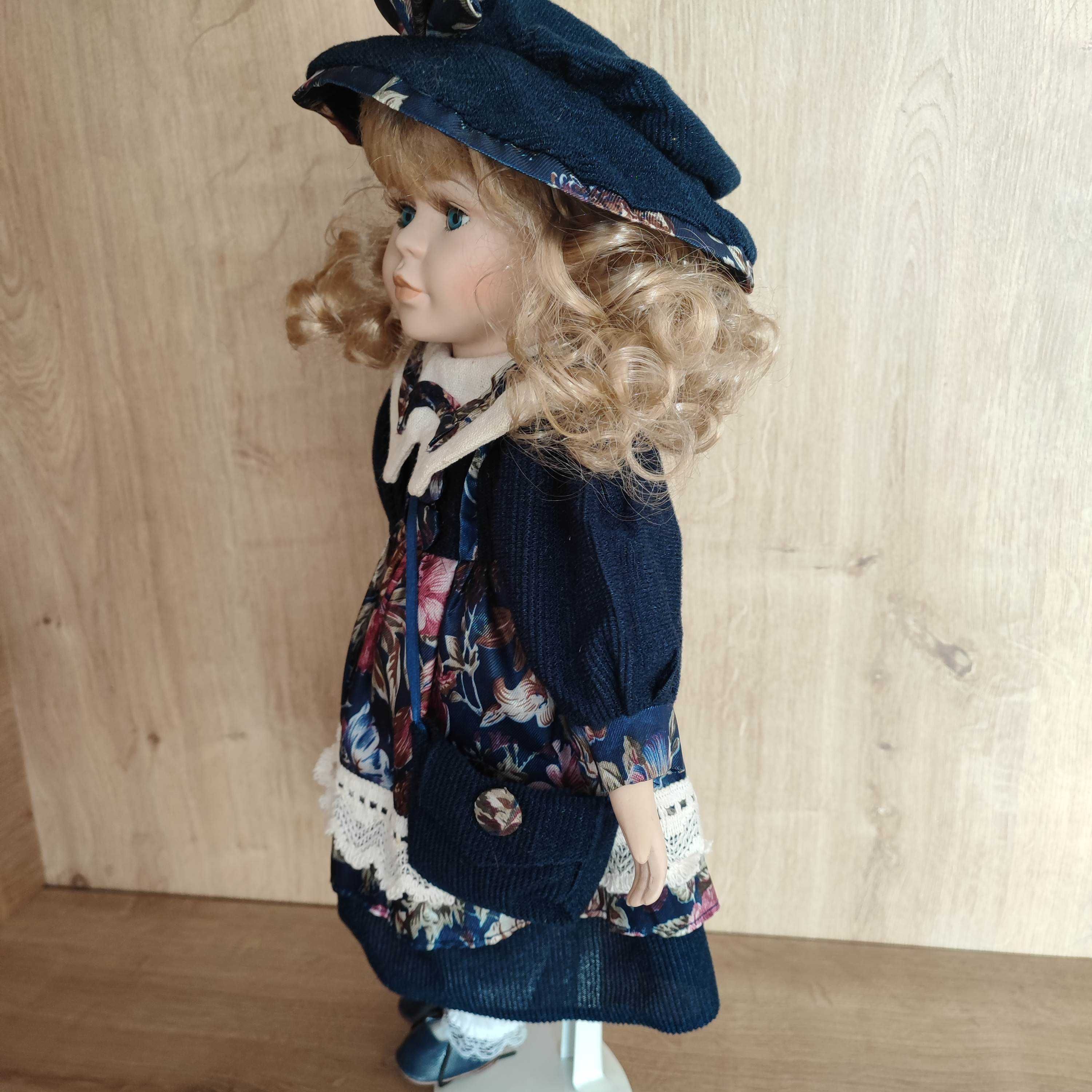 BETSY Lalka kolekcjonerska (collectible porcelain doll)