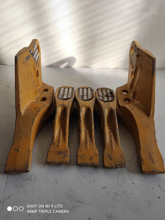 Зубя до  JCB 3CX