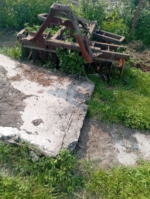 Продам трактор ЮМЗ-6АЛ.