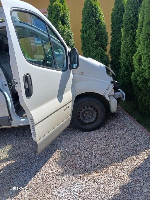 Renault trafic 2011 2.0 dci części