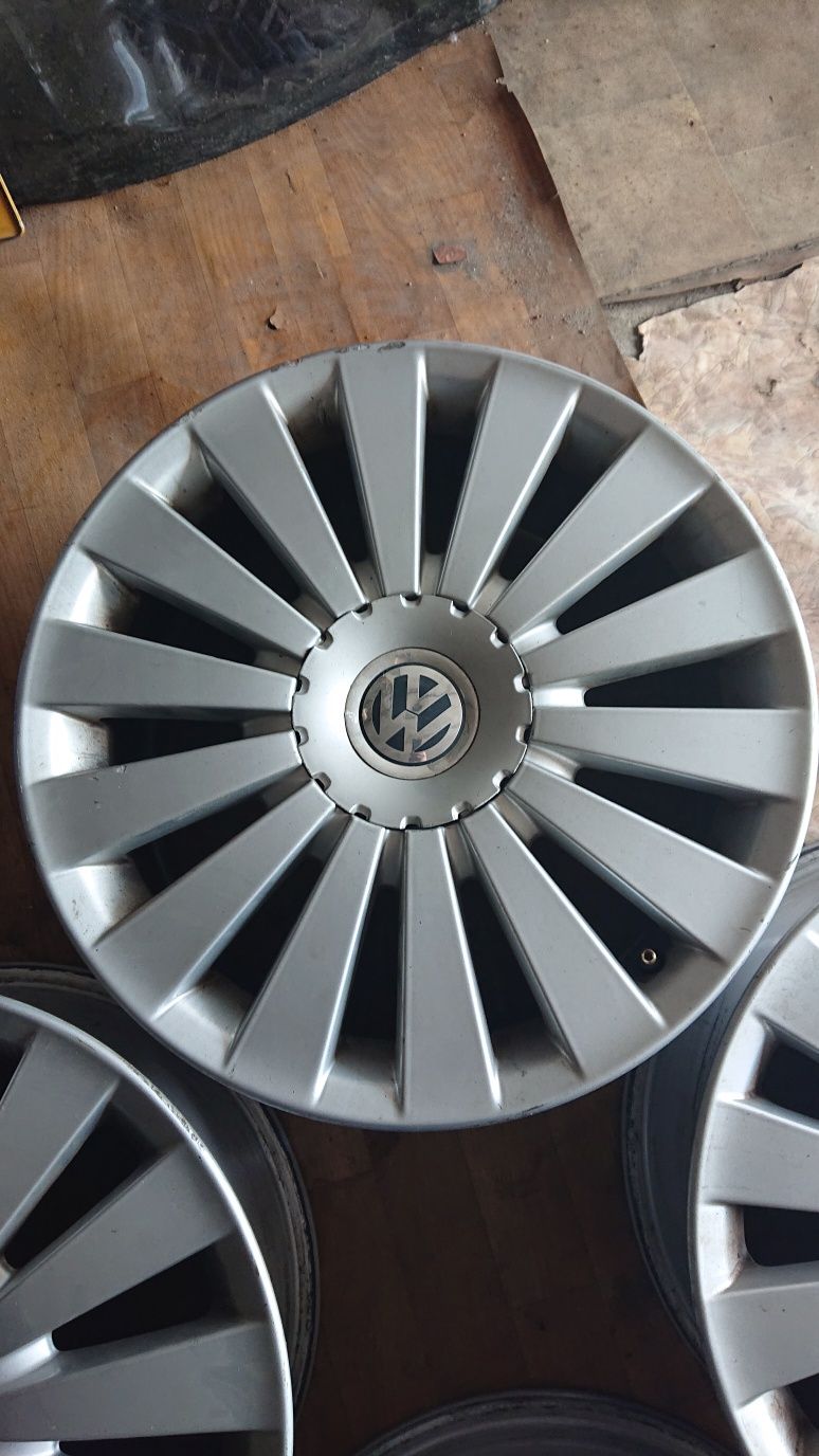 Титанові легкосплавні диски R17 на VW Volkswagen
