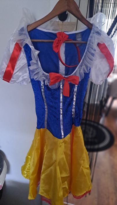 Strój karnawałowy "królewna Śnieżka "