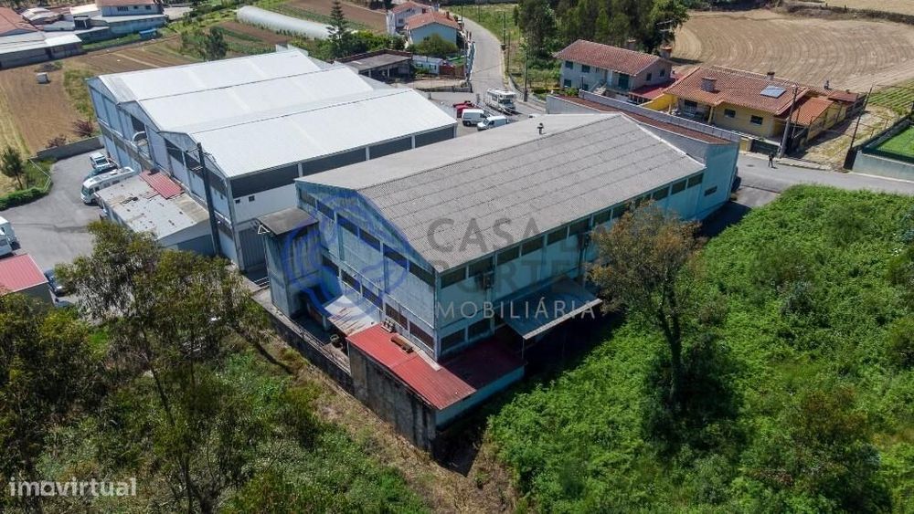 Pavilhão Industrial com 2 pisos