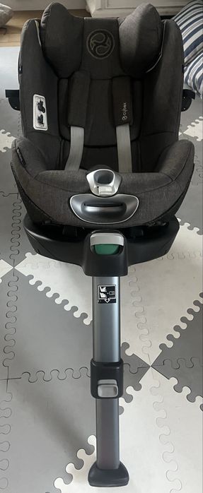 Fotelik Cybex Sirona Zi i-Size Plus Soho Grey wraz z obrotowa bazą