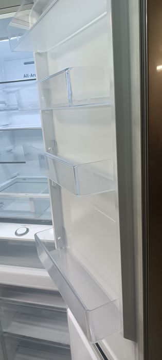 Lodówka Samsung No Frost 203cm RB38T676CSA