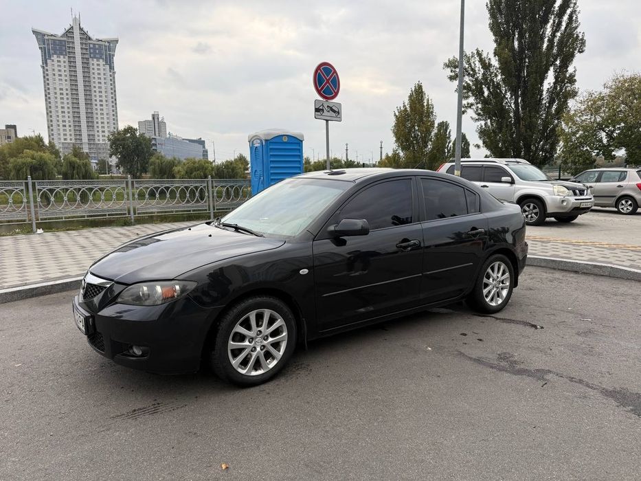 Продам Mazda 3 1.6