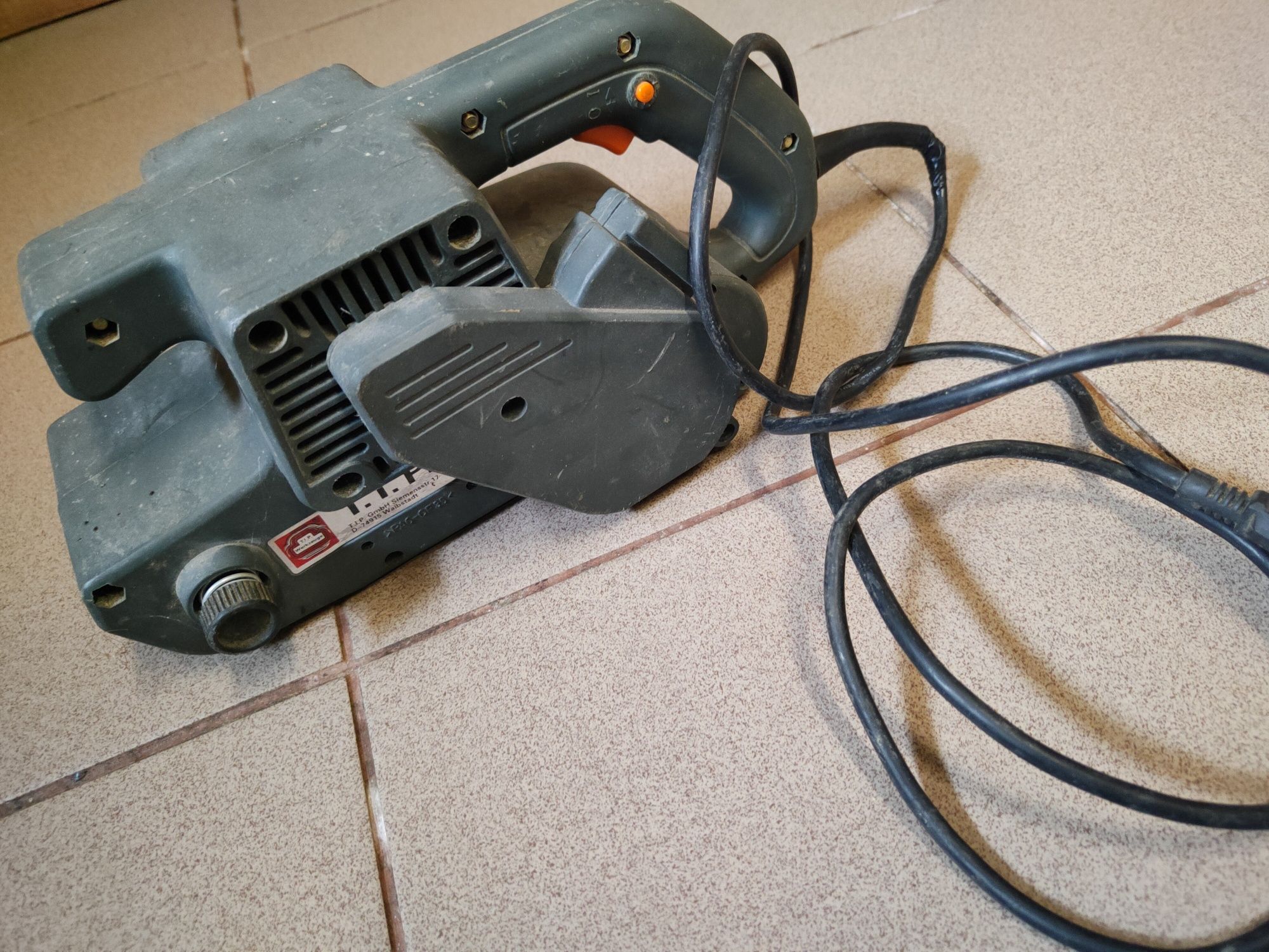 Niemiecka Szlifierka czołg stołowa Tip 700W