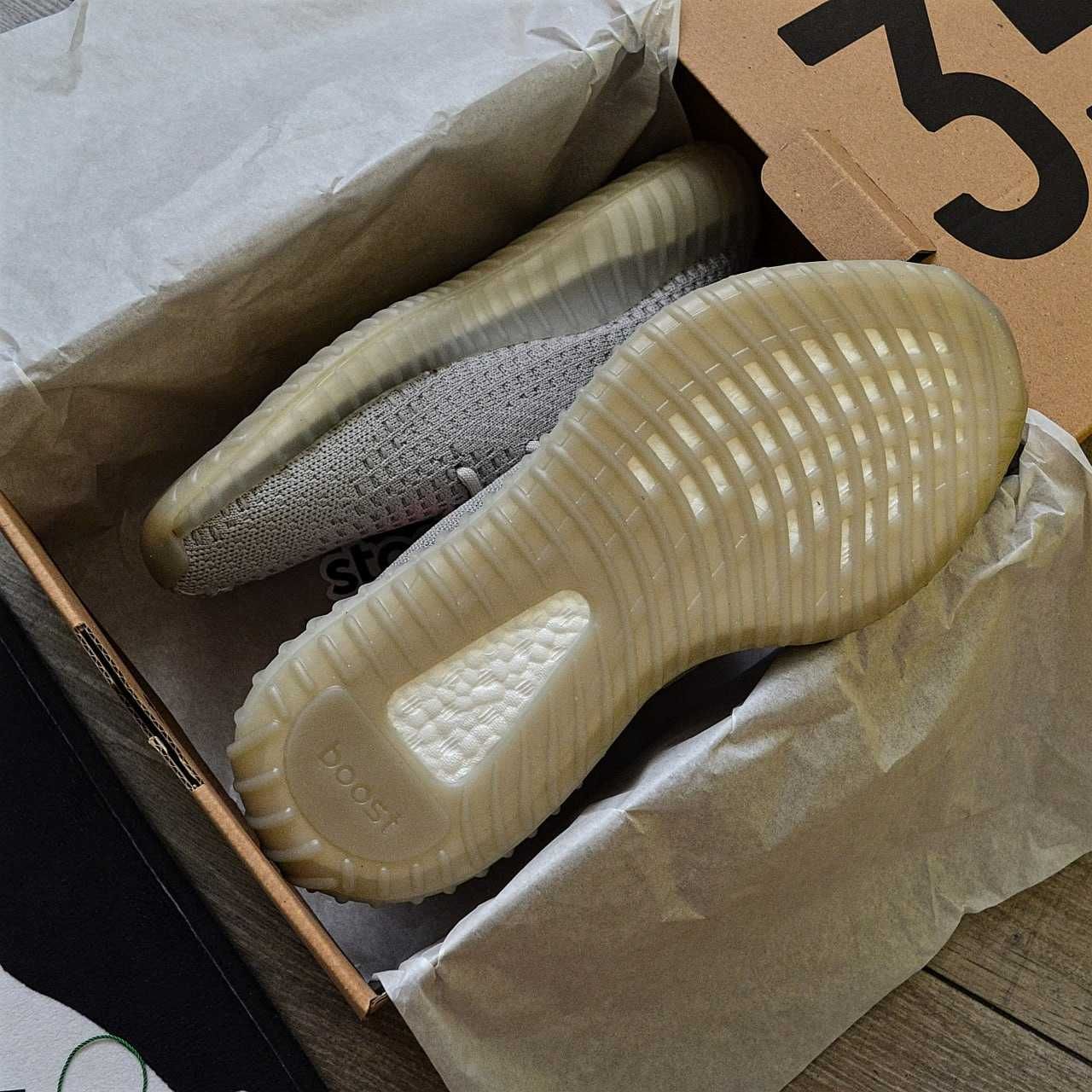 Buty Adidas Yeezy Boost 350 V2 'Tail Light'  rozmiar 36-45