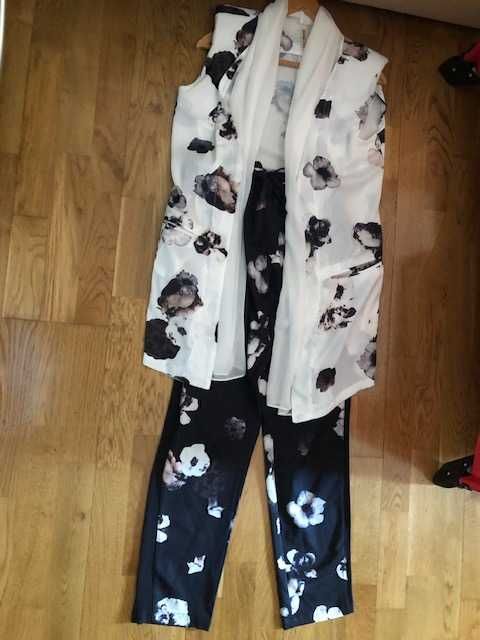 Conjunto calça e casaco sem manga, estampado, cor preto e branco
