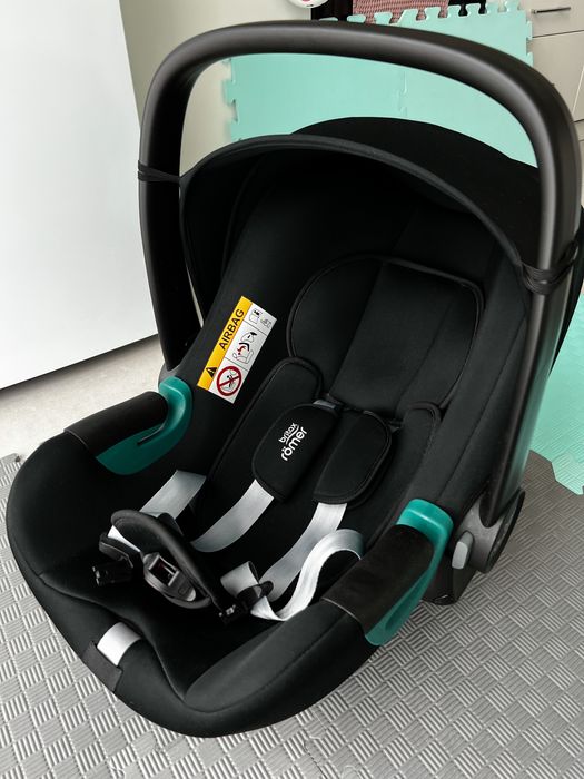 Автолюлька Britax-Romer Baby-Safe3 i-size