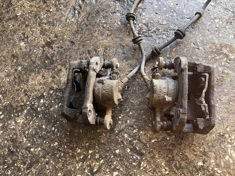 Bmw e81 e87 lift zacisk hamulcowy prawy lewy przód