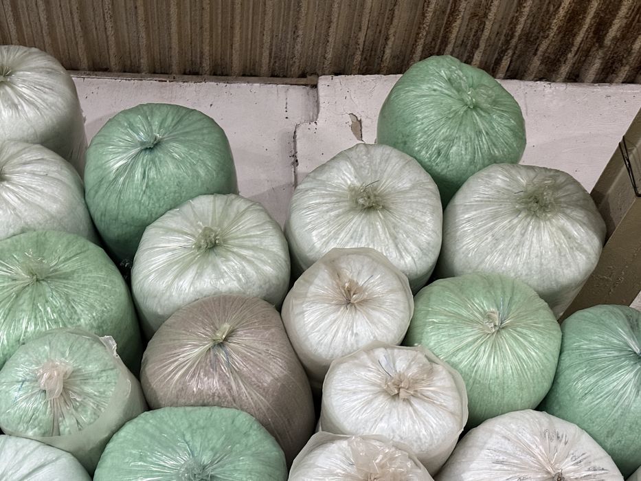 Продам Холлофайбер и Пух на вес